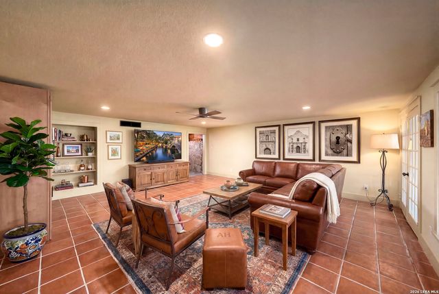 850 Estes, Alamo Heights, TX 78209