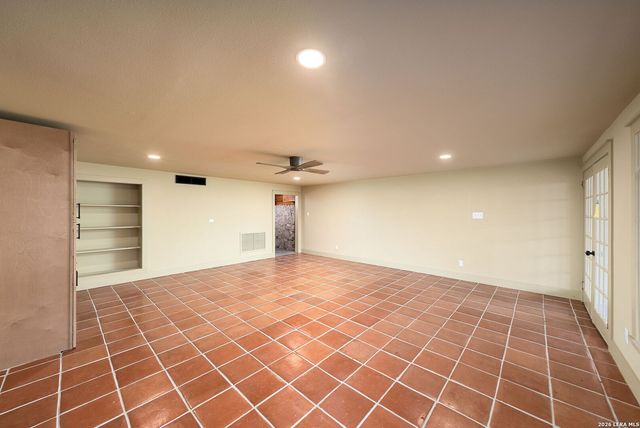 850 Estes, Alamo Heights, TX 78209