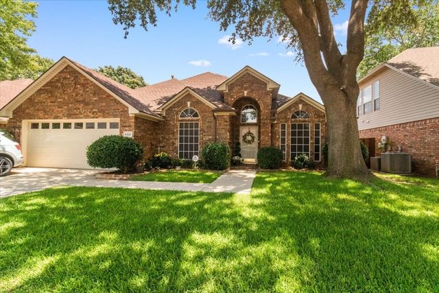 6321 Cobblestone Lane, Arlington, TX 76001