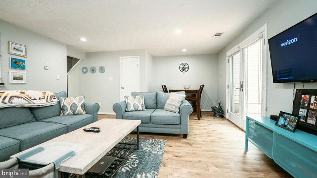 9134 EVERETT CT, Springfield, VA 22152