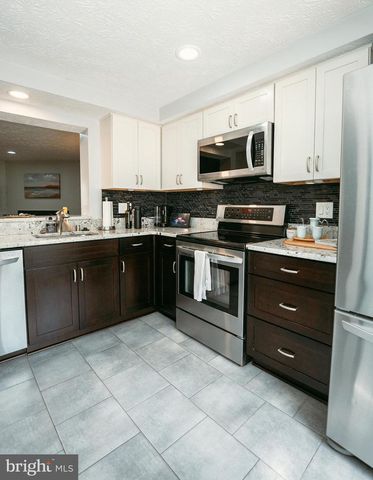 9134 EVERETT CT, Springfield, VA 22152