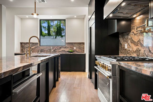 1525 Wabasso Way, Glendale, CA 91208