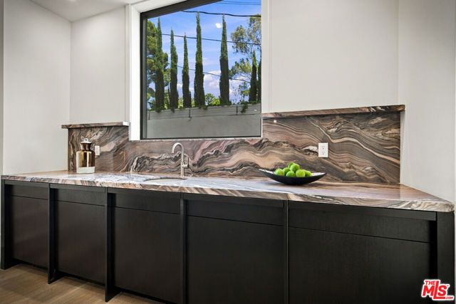 1525 Wabasso Way, Glendale, CA 91208