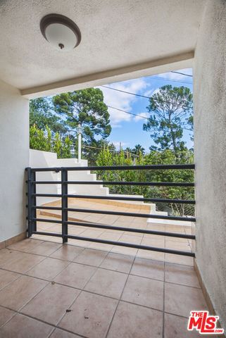1525 Wabasso Way, Glendale, CA 91208