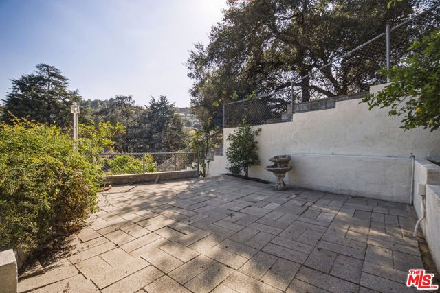 1525 Wabasso Way, Glendale, CA 91208
