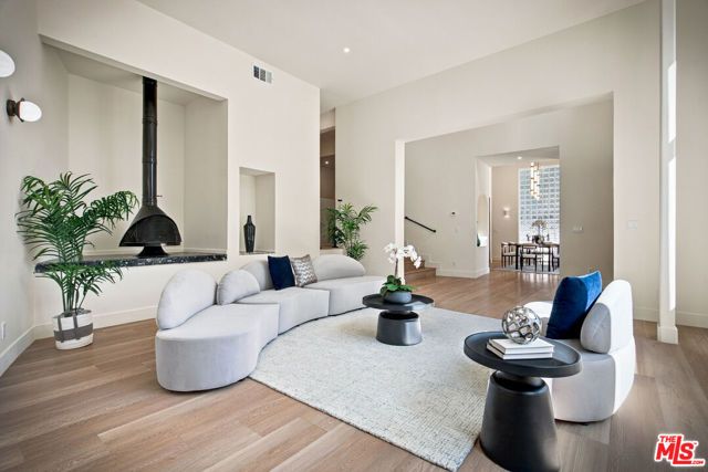 1525 Wabasso Way, Glendale, CA 91208