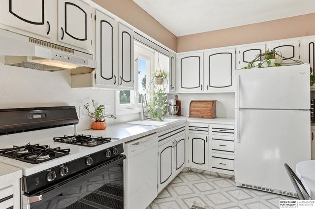 419 Highland Drive, Gretna, NE 68028