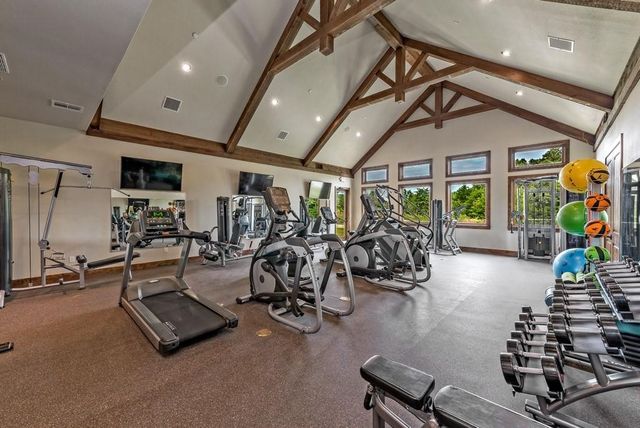 265 Pine Hills, Gordonville, TX 76245