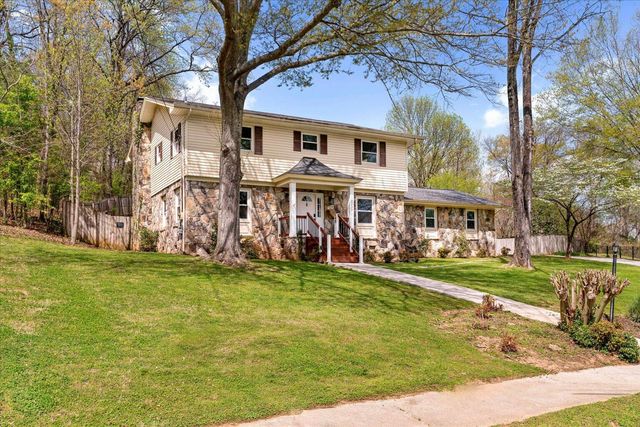 2239 Rocky Face Circle, Dalton, GA 30720