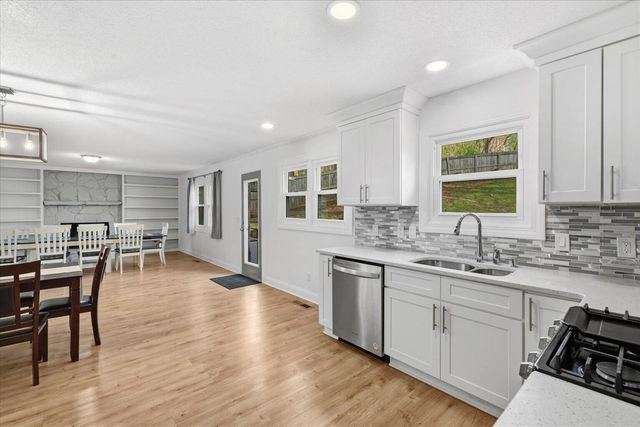 2239 Rocky Face Circle, Dalton, GA 30720