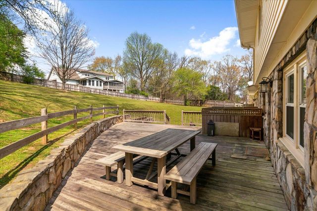 2239 Rocky Face Circle, Dalton, GA 30720