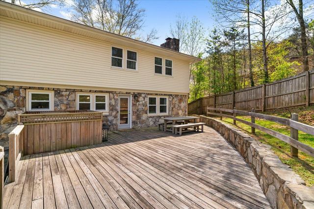 2239 Rocky Face Circle, Dalton, GA 30720