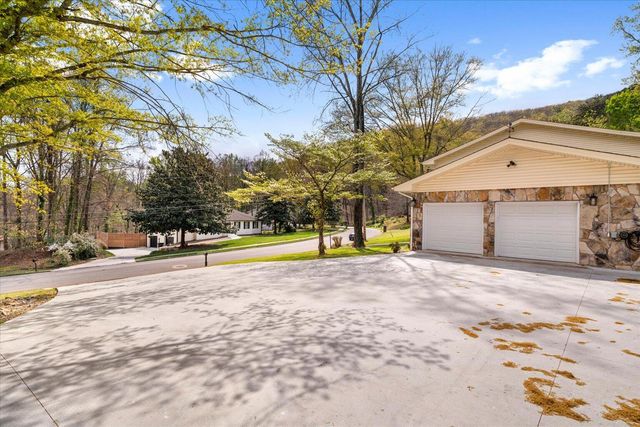 2239 Rocky Face Circle, Dalton, GA 30720