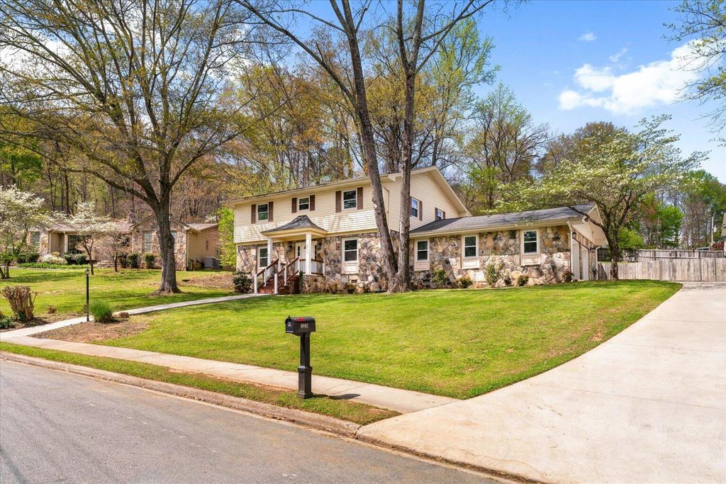 2239 Rocky Face Circle, Dalton, GA 30720