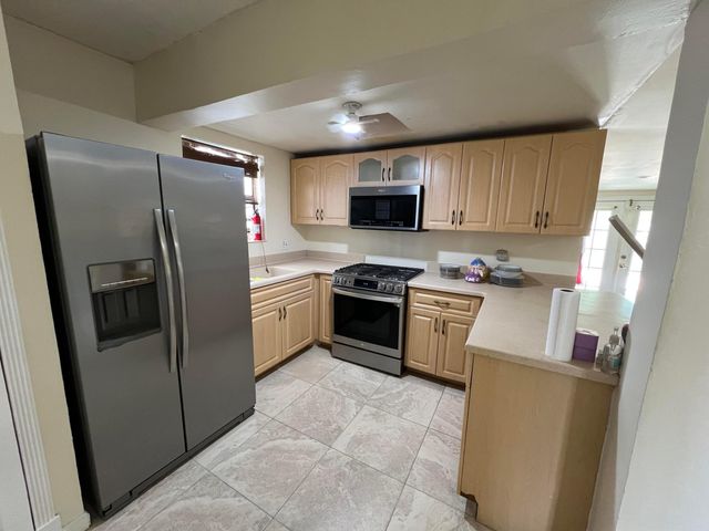 591 Tallulah Road, Lake Worth, FL 33462