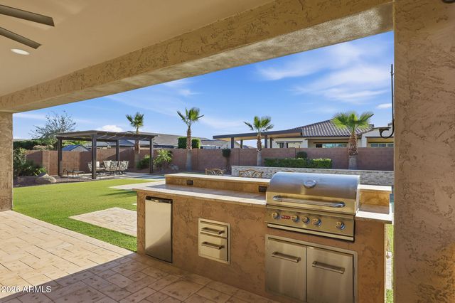 18335 W WOLF Street, Goodyear, AZ 85395