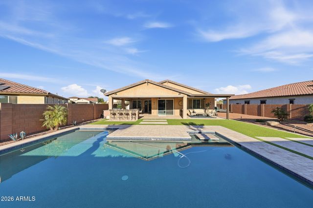 18335 W WOLF Street, Goodyear, AZ 85395