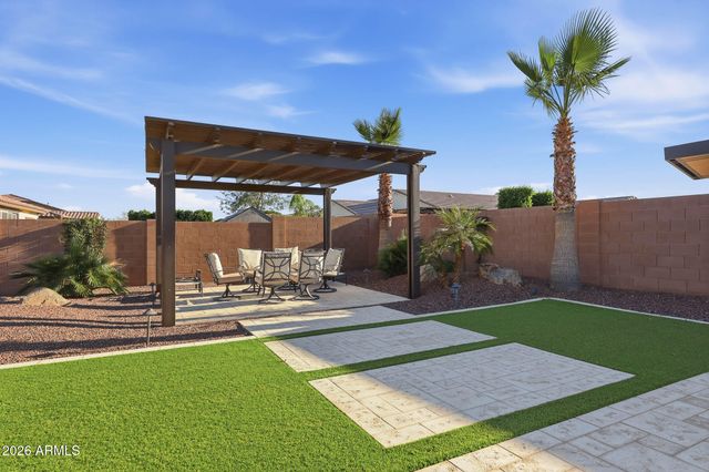 18335 W WOLF Street, Goodyear, AZ 85395