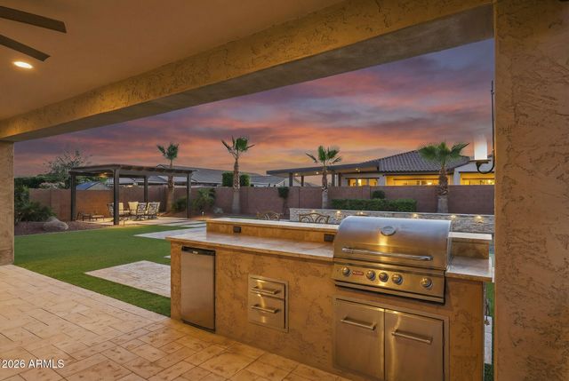 18335 W WOLF Street, Goodyear, AZ 85395