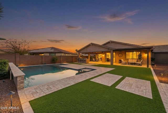 18335 W WOLF Street, Goodyear, AZ 85395