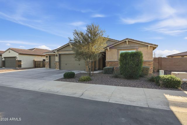 18335 W WOLF Street, Goodyear, AZ 85395