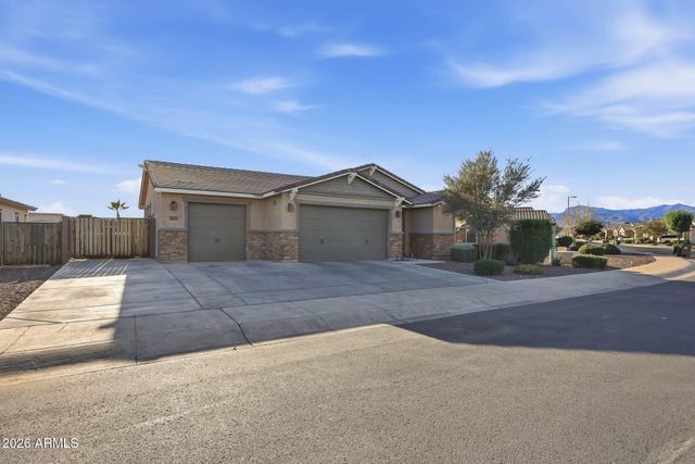 18335 W WOLF Street, Goodyear, AZ 85395
