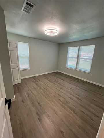 642 Astoria Avenue, Azle, TX 76020