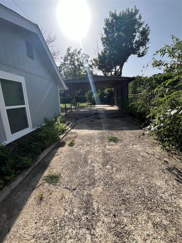 642 Astoria Avenue, Azle, TX 76020