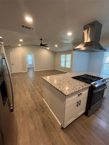 642 Astoria Avenue, Azle, TX 76020