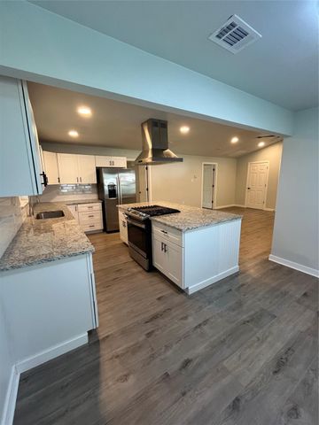 642 Astoria Avenue, Azle, TX 76020