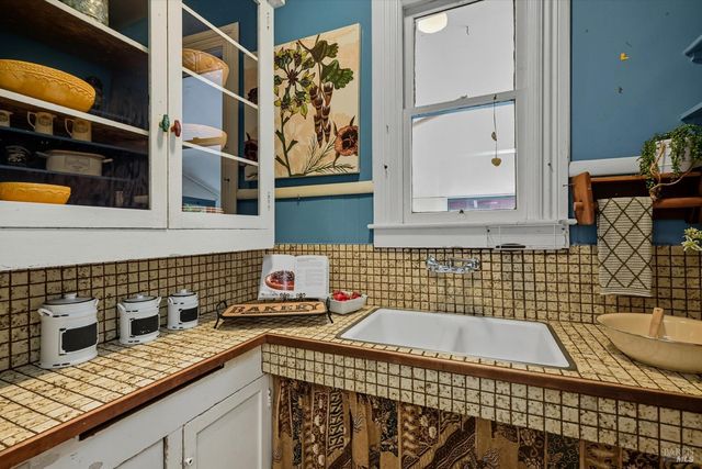 722 Beaver St, Santa Rosa, CA 95404