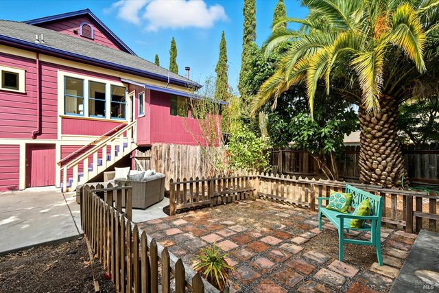 722 Beaver St, Santa Rosa, CA 95404