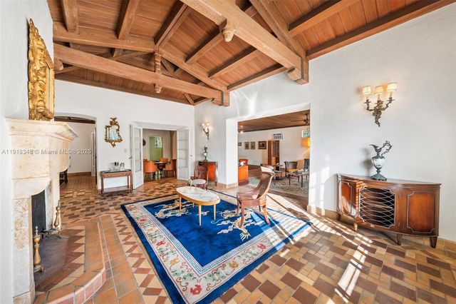 3586 Flamingo Dr, Miami Beach, FL 33140