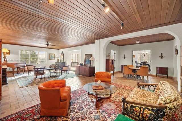 3586 Flamingo Dr, Miami Beach, FL 33140