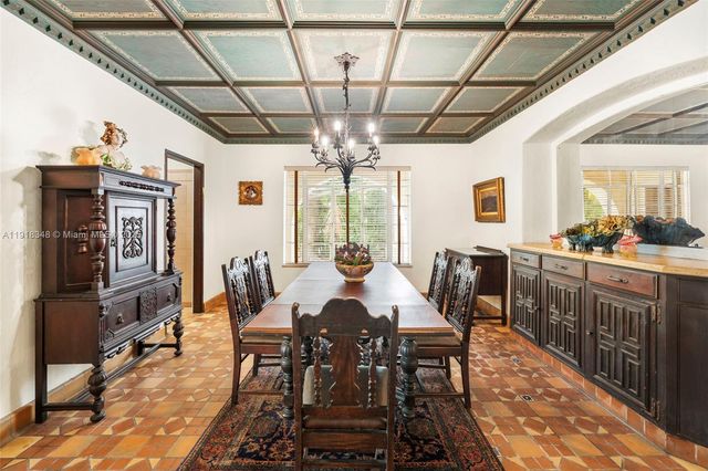 3586 Flamingo Dr, Miami Beach, FL 33140