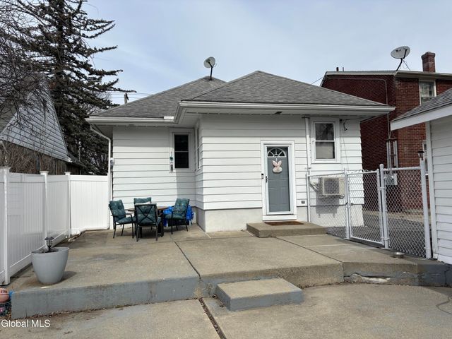 1604 Washington Avenue, Rensselaer, NY 12144
