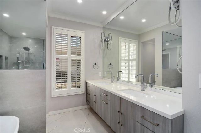 5216 Yarmouth Avenue 307, Encino, CA 91316