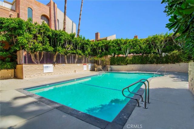 5216 Yarmouth Avenue 307, Encino, CA 91316