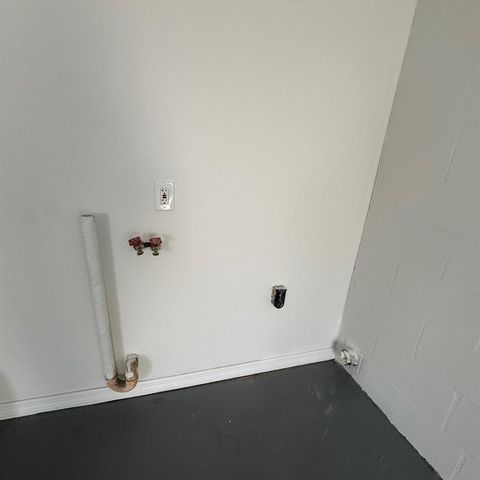 1821 KIM ACRES LANE, Dover, FL 33527