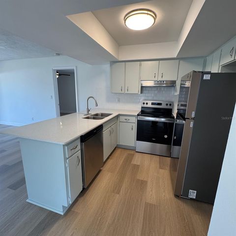 1821 KIM ACRES LANE, Dover, FL 33527