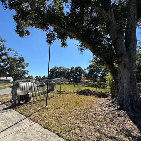 1821 KIM ACRES LANE, Dover, FL 33527