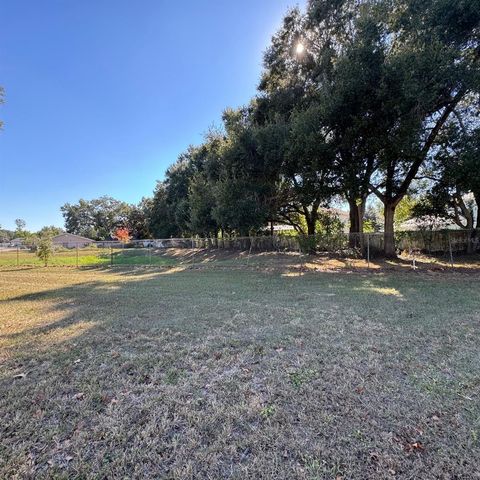 1821 KIM ACRES LANE, Dover, FL 33527