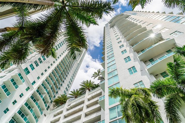 41 SE 5th St 807, Miami, FL 33131