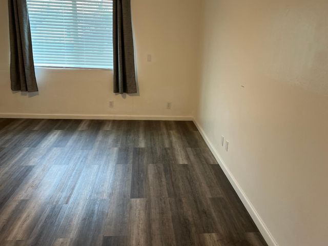 6808 Burdett Way, Sacramento, CA 95823