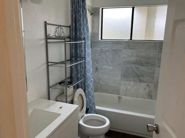 6808 Burdett Way, Sacramento, CA 95823