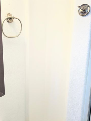 6808 Burdett Way, Sacramento, CA 95823