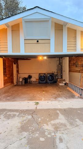 6808 Burdett Way, Sacramento, CA 95823