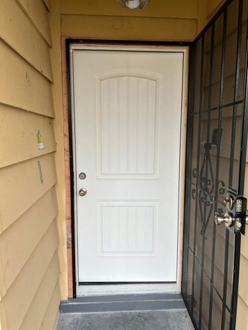 6808 Burdett Way, Sacramento, CA 95823