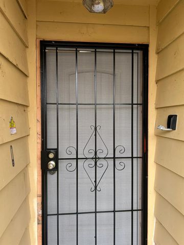 6808 Burdett Way, Sacramento, CA 95823