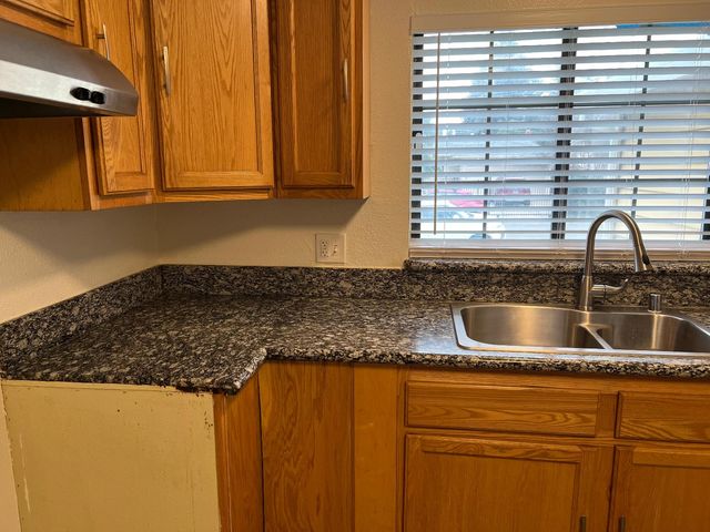 6808 Burdett Way, Sacramento, CA 95823